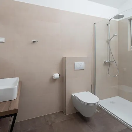 Perla 住宿加早餐酒店 3*