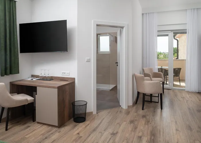 فندق مبيت وإفطار Perla فرسي