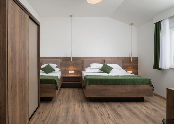 Perla فندق مبيت وإفطار